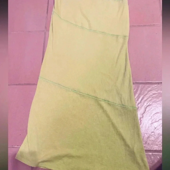 VIBRANT GREEN SEE YOU MONDAY STRAPLESS RIBBED MIDI DRESS SIZE LARGE - Picture 5 of 13